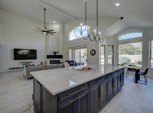820 E Mountain Sage Dr, Phoenix, AZ 85048