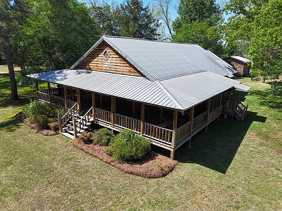 2nd image of 635 Oak Hill Rd
