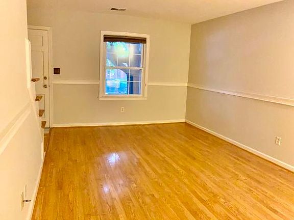 Entrance Living Room