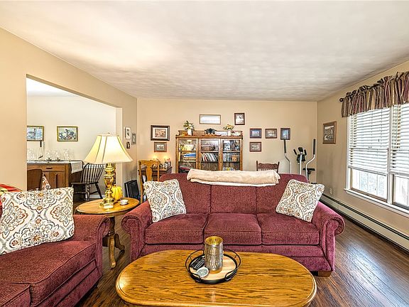 4th image of 89 Agawam St