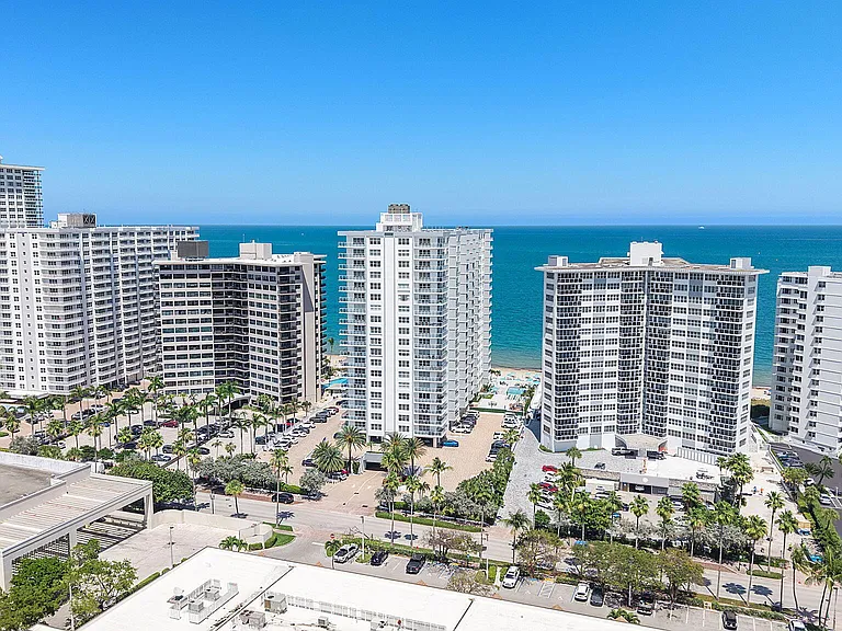 3750 Galt Ocean Dr #1002 — Photo 40