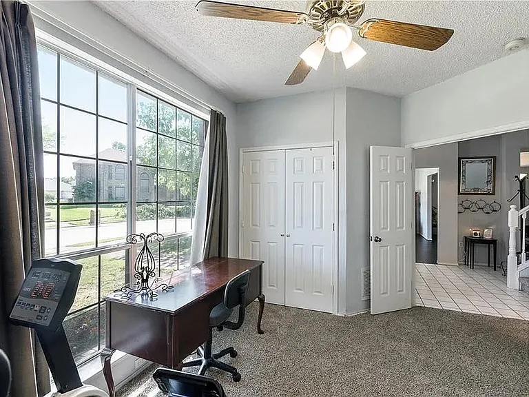 2409 Homestead Dr — Photo 8