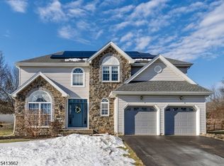 11 Jade Ln, Lopatcong Twp., NJ 08865