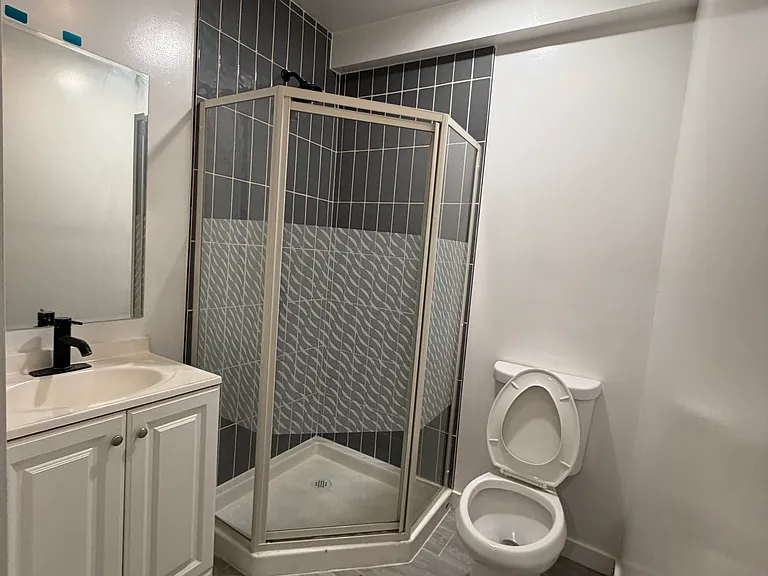 14243 Victory Blvd #5 — Photo 3