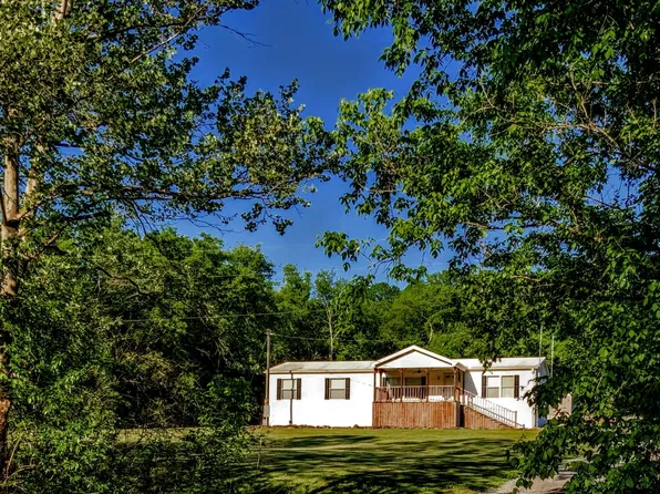 476 Buckeye Rd, Fayetteville, TN 37334