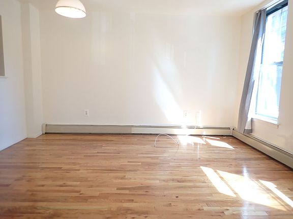 2nd image of 458 Carlton Ave #B