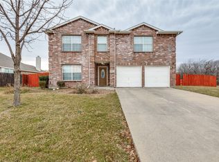 601 Mallard Dr, Saginaw, TX 76131