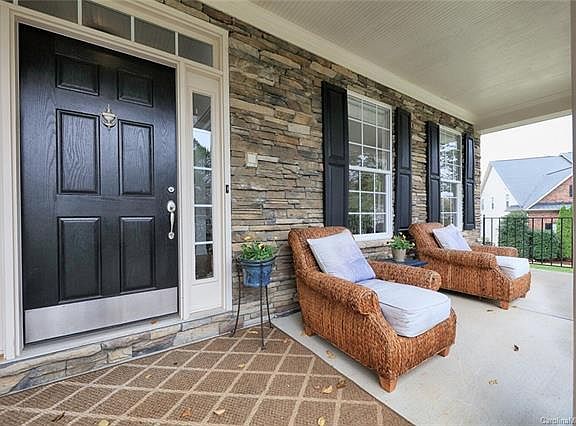 4th image of 105 Estate View Ct