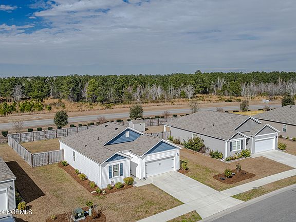 4th image of 428 St Kitts Way