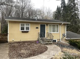5139 Beacon Hill Rd, Minnetonka, MN 55345