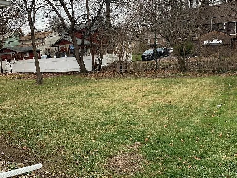 133 Castle Blvd — Photo 15