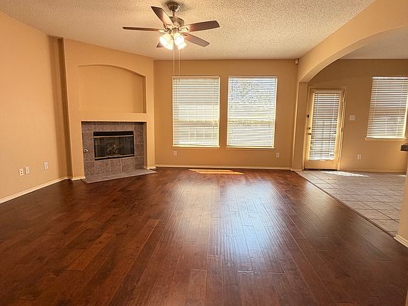 2nd image of 732 Dandelion Dr