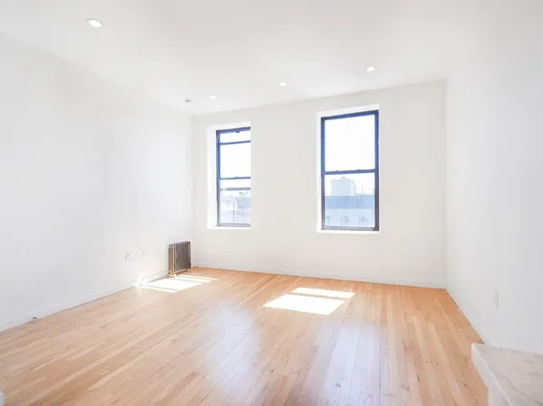 623 Halsey Street image 3 of 12