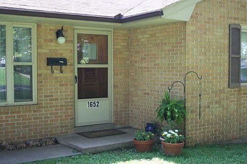 4th image of 1652 N Main St