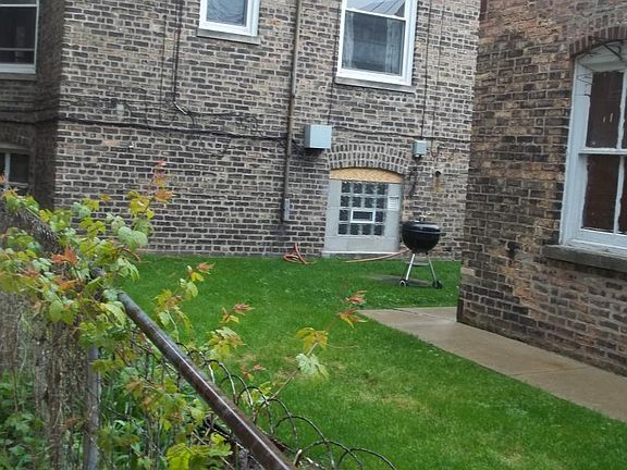 3rd image of 1460 Summerdale Ave