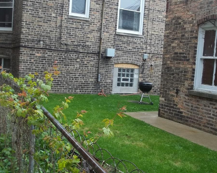 2nd image of 1460 W Summerdale Ave APT 2F