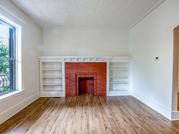 5th image of 908 W Belle Plaine Ave APT 1F
