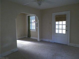 53 W Hygeia Ave, Hampton, VA 23663