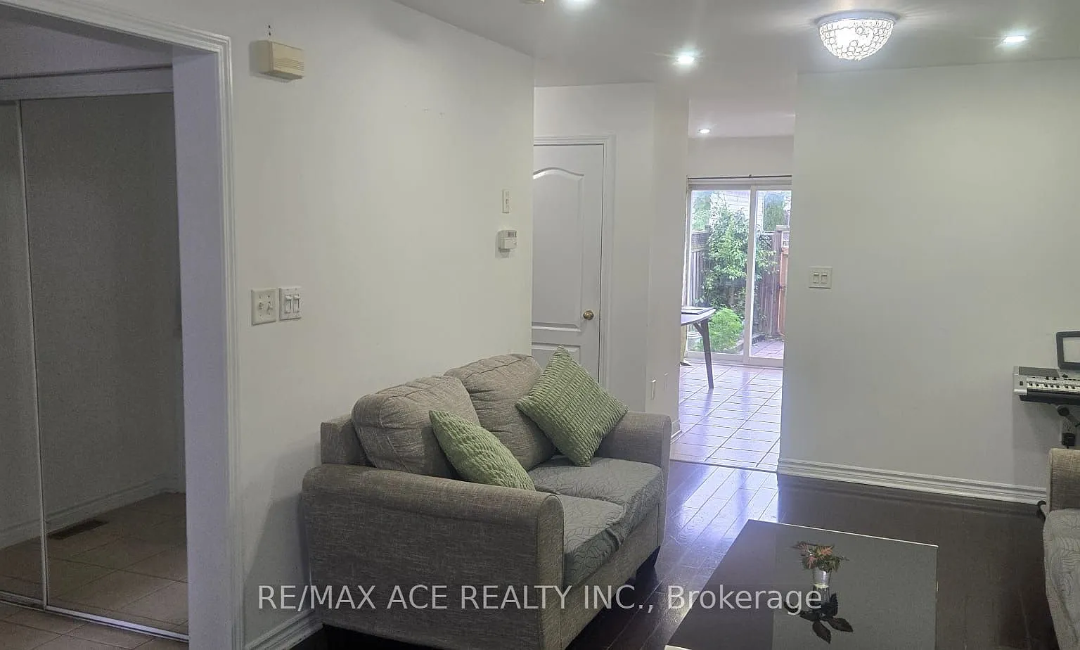 3 bed, $2,800 — Photo 4