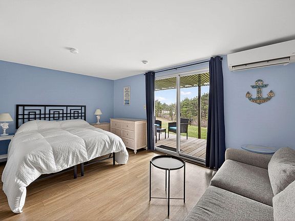 4th image of 132 Shore Road Unit 15