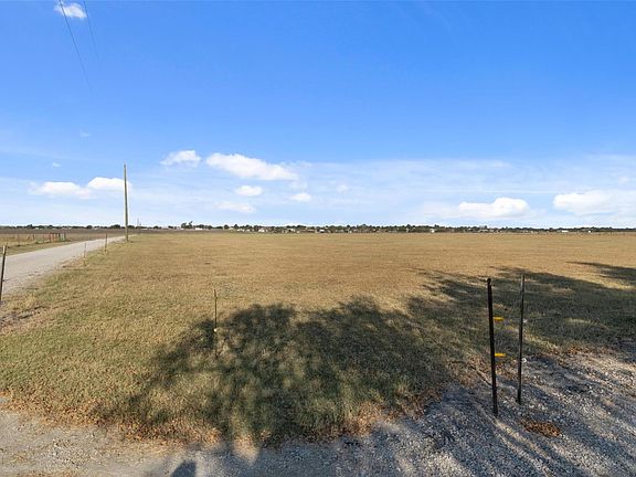 3rd image of 19919 Fm 973 Rd N