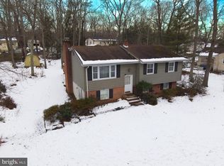 653 Colston Ln, Pasadena, MD 21122