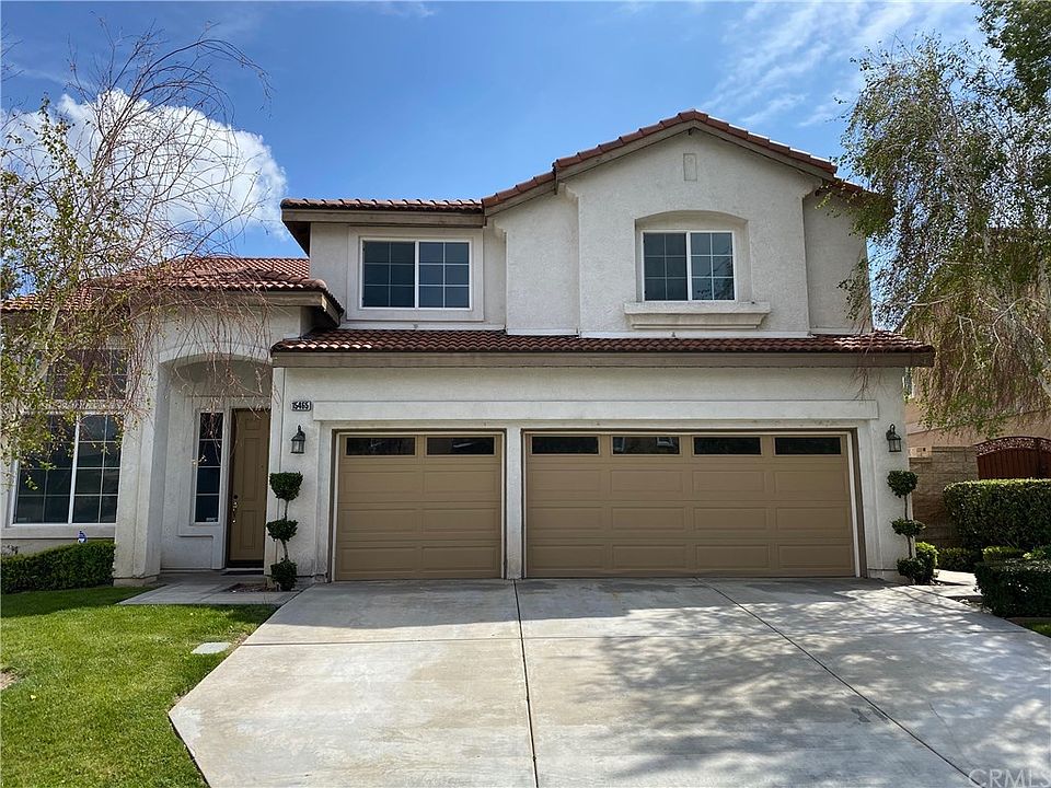 1st image of 15465 Jeanette Dr