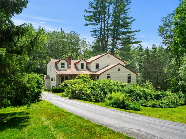 92 Pleasant Street, Epping, NH 03042