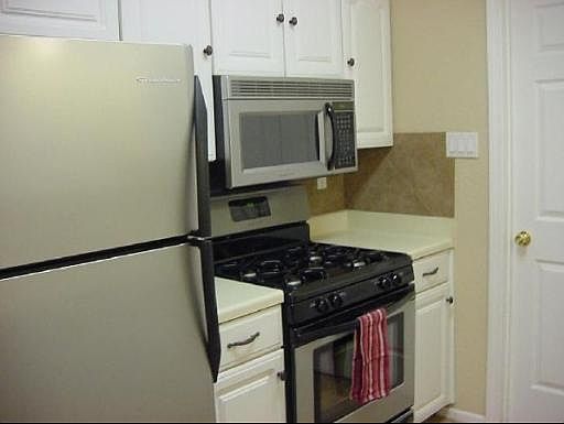 4th image of 8334 WINDLAKE DR