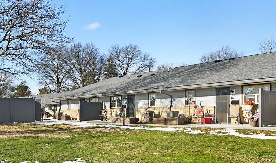 Mayflower Apartments 424 Grosvenor Ave NW Massillon OH Zillow