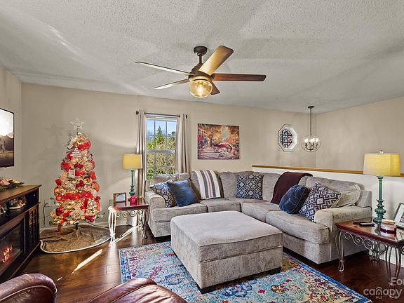 5th image of 5867 Sparrow Dr