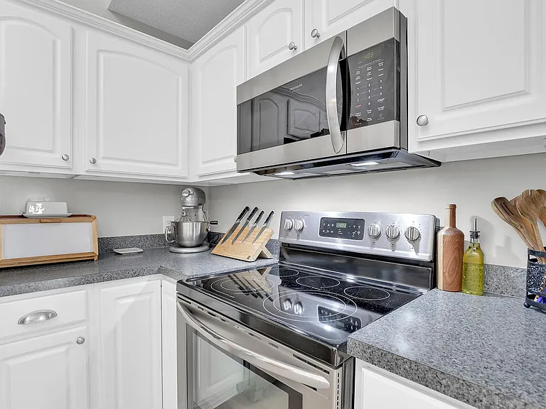 115 Sunrise Ln — Photo 11