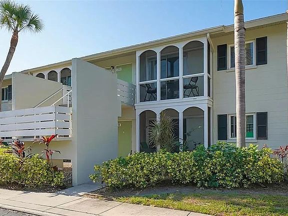 2nd image of 2304 Ringling Blvd APT 211
