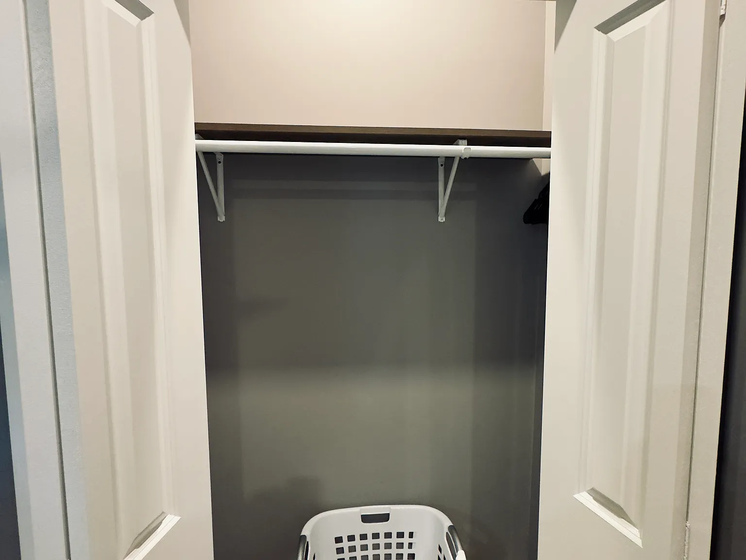 Douglas Park Apartments — Photo 2