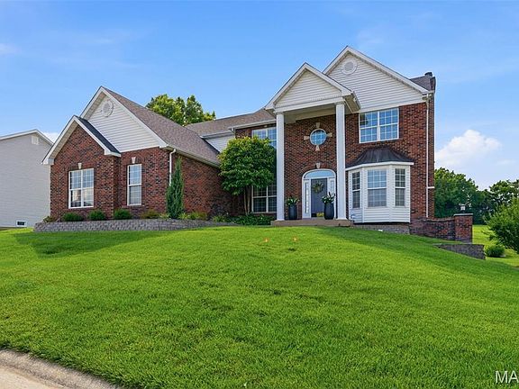 3rd image of 444 Eagle Pointe Landing Dr