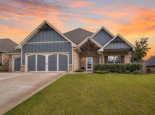 8708 Stark St, Edmond, OK 73007