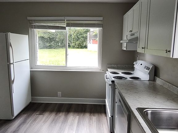 2nd image of 56 Horseshoe Dr #54