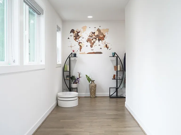 22300 SE 43rd Pl — Photo 1