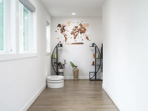 22300 SE 43rd Pl, Issaquah, WA 98029