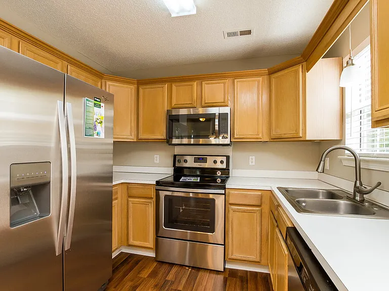 10115 Northwoods Forest Dr — Photo 6