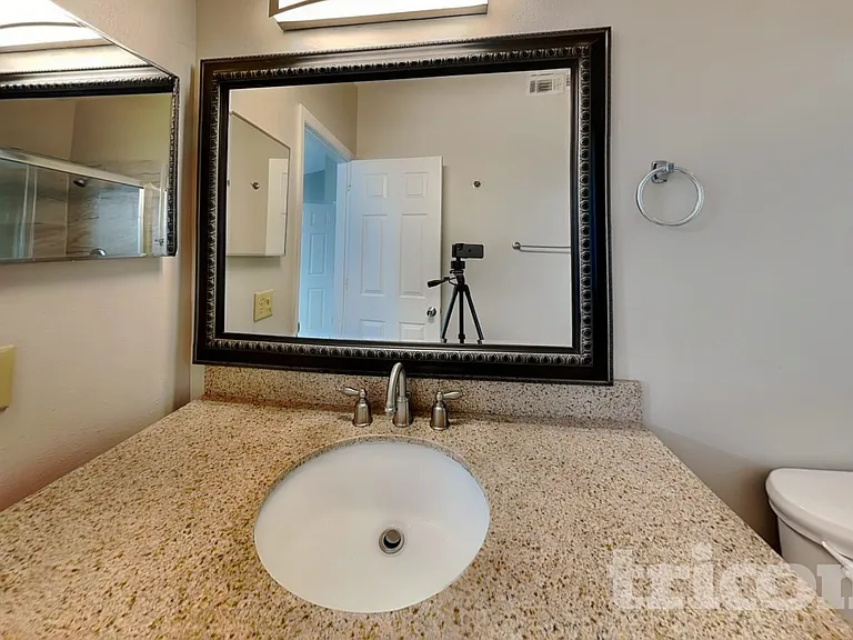 2810 Manor Hill Dr — Photo 7