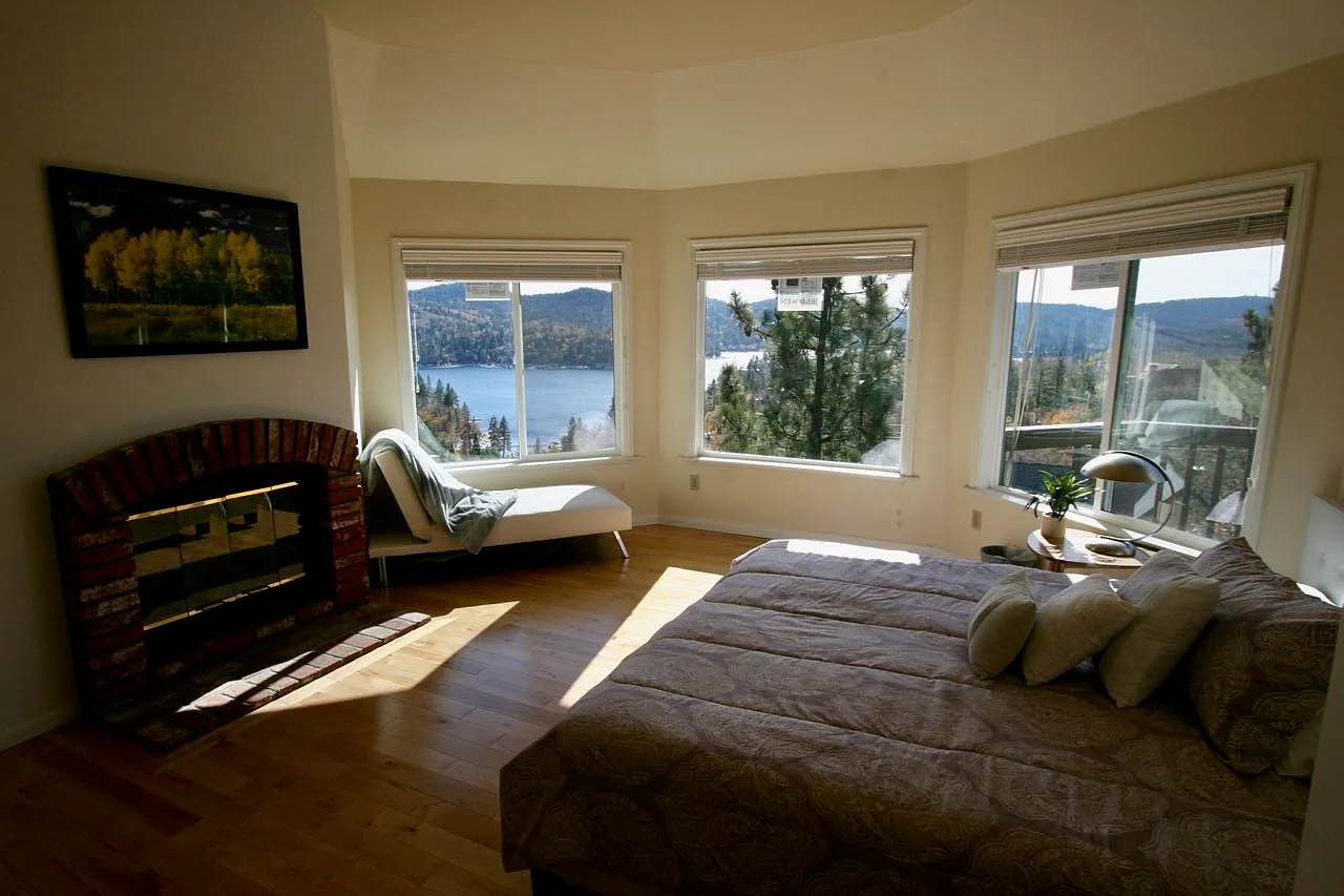 4 bed, 3.5 bath, 3100 sqft, $5,200 — Photo 4