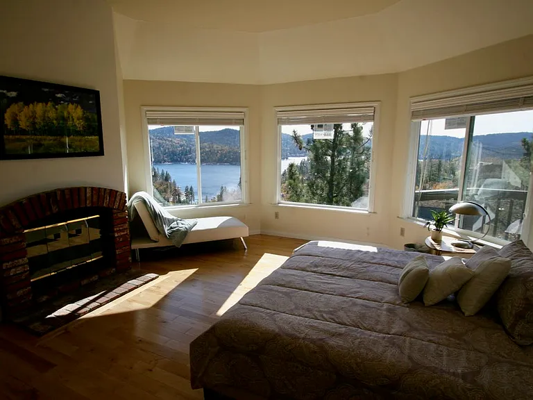1273 Yosemite Dr — Photo 4