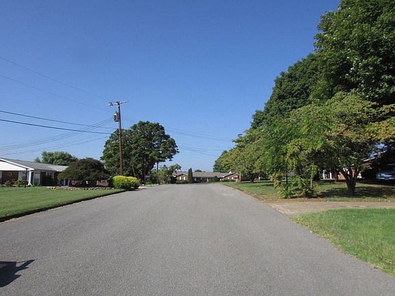 4th image of 3909 Janice Dr