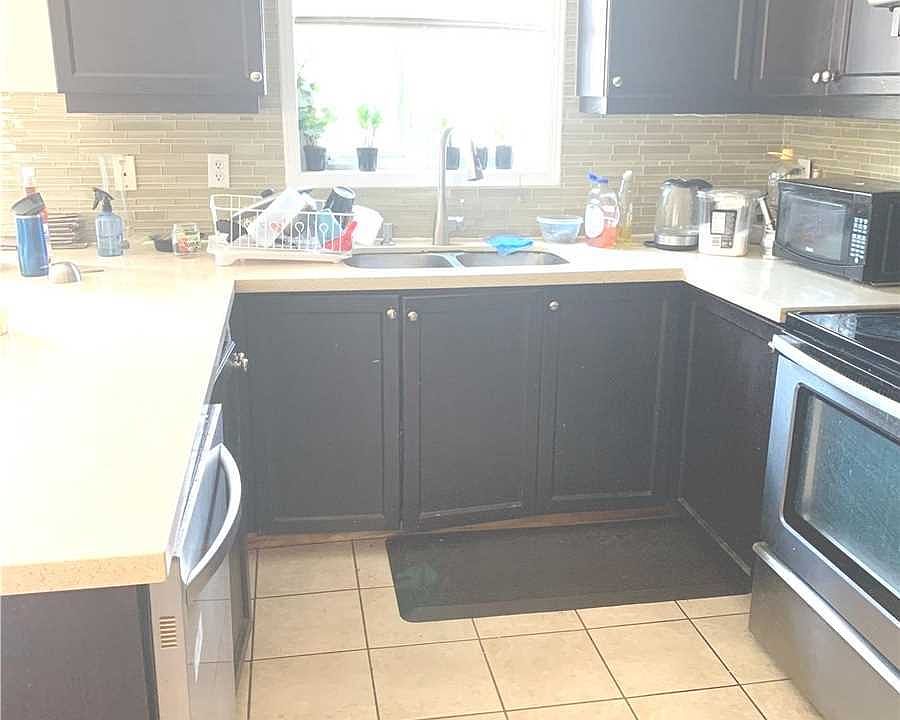 2nd image of 149 Billingsley Cres Room 1