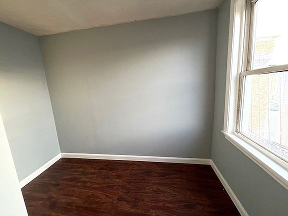 5th image of 78 Brooks St #3