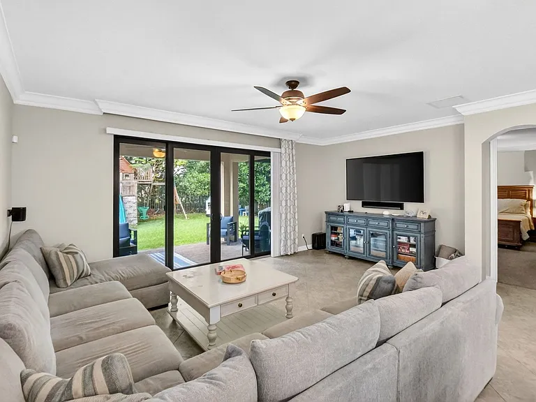 9062 Gulf Cove Dr — Photo 27