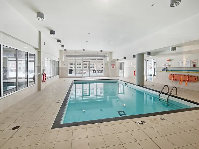 242 Rideau St #403 — Photo 11