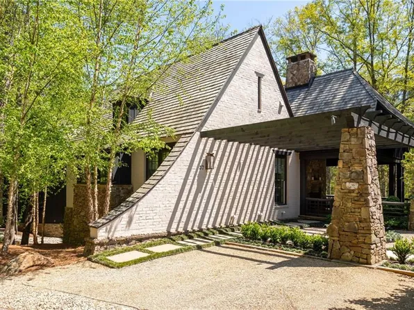 37 Swann Rdg, Chattahoochee Hills, GA 30268