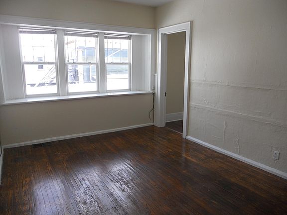 3rd image of 247 W Utica St APT 8